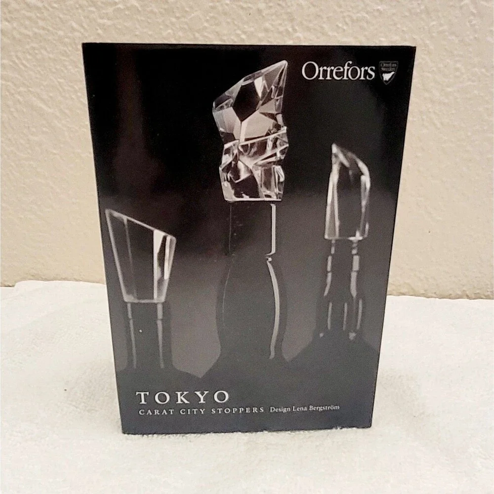 NEW Orrefors TOKYO Carat City Crystal Bottle Stopper Modern Architecture NIB